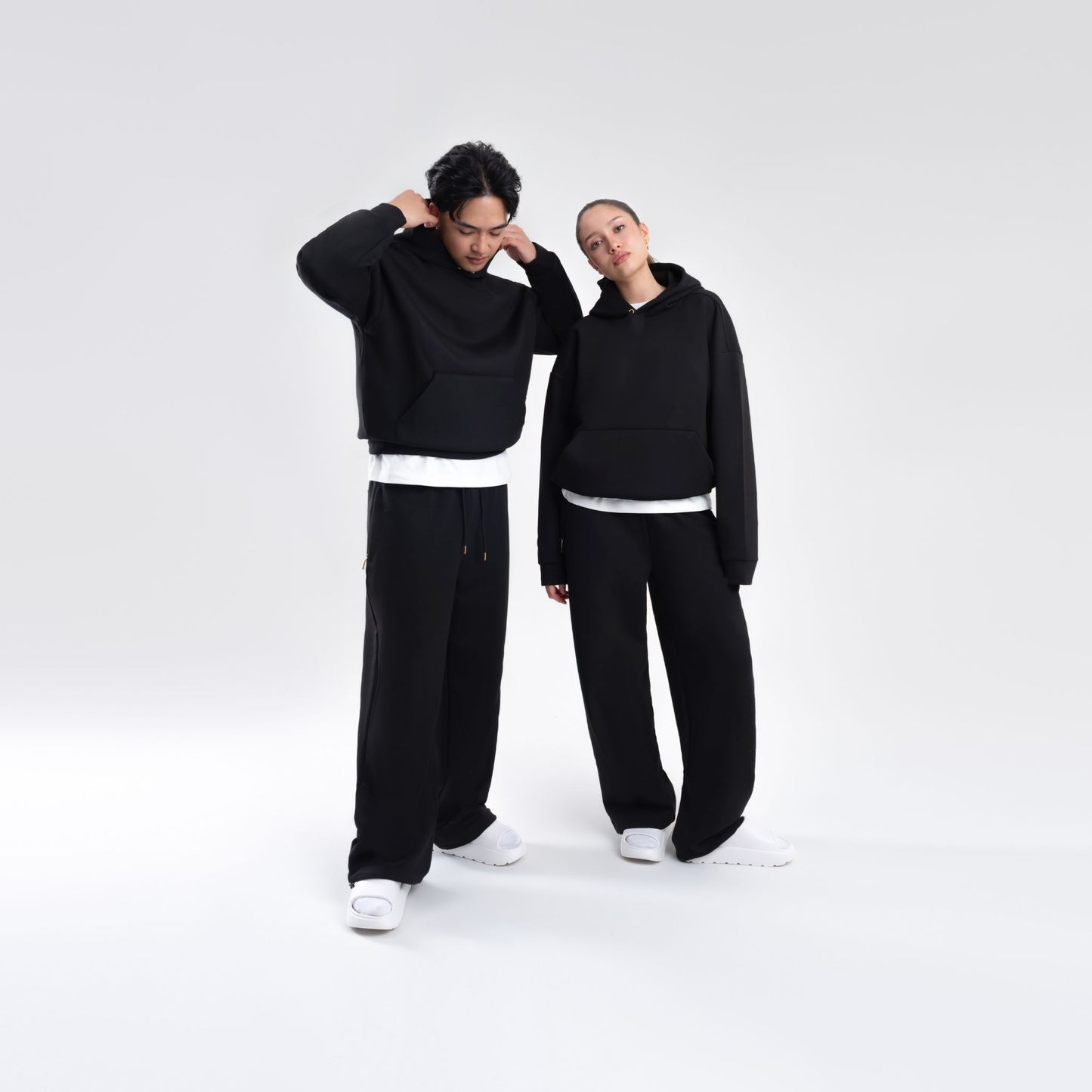 BLACK SCUBA BOXY PULLOVER HOODIE