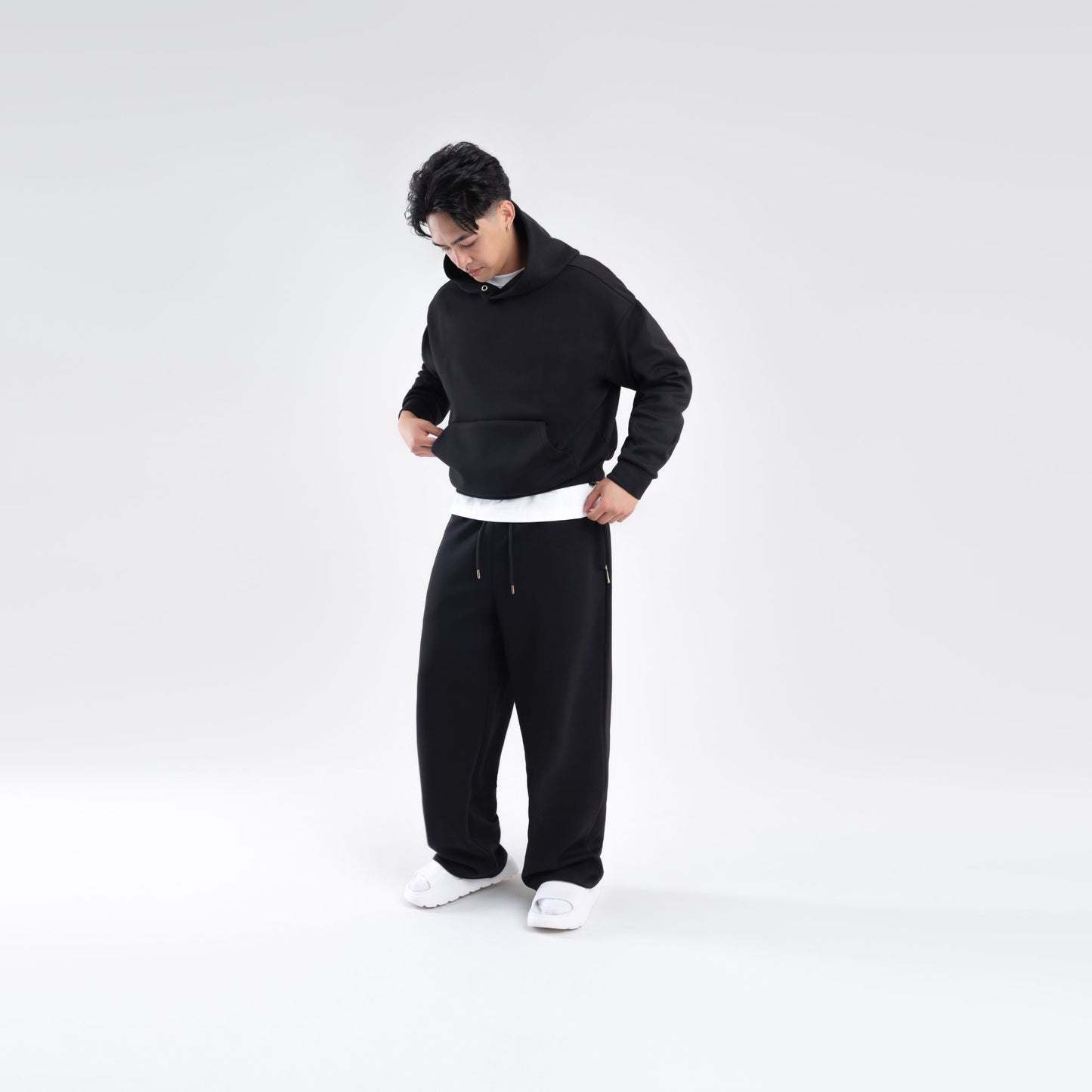 BLACK SCUBA BOXY PULLOVER HOODIE
