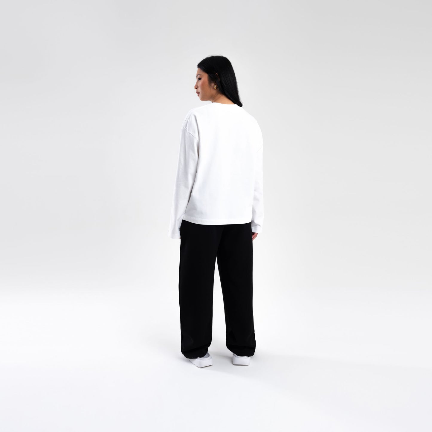 WHITE LONGSLEEVE BOXY HEAVYWEIGHT T-SHIRT