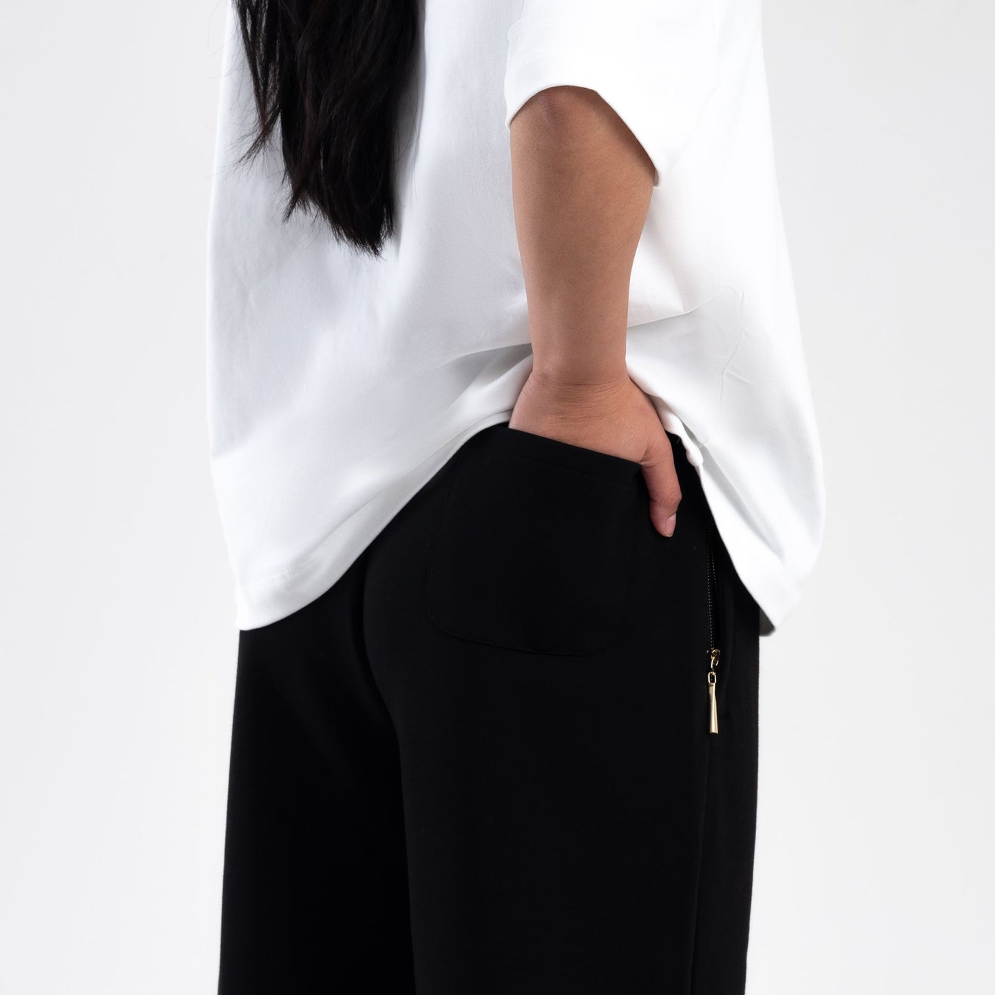 BLACK SCUBA STRAIGHT LEG JOGGER