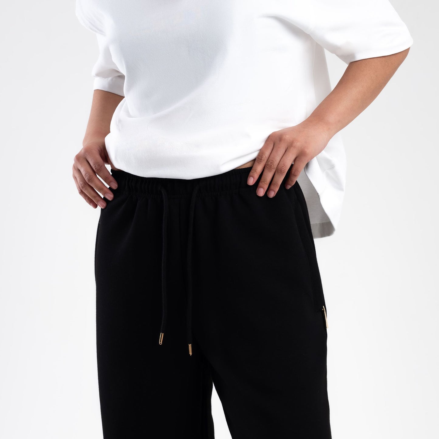 BLACK SCUBA STRAIGHT LEG JOGGER