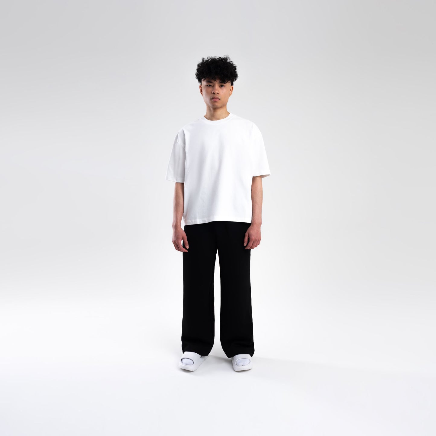 WHITE BOXY HEAVYWEIGHT T-SHIRT