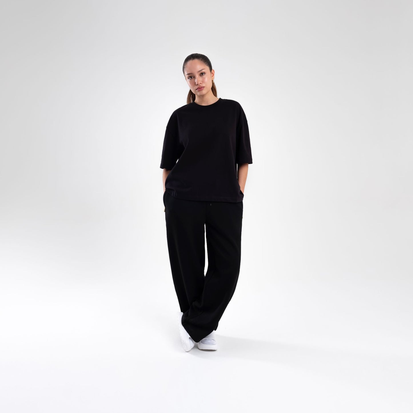 BLACK BOXY HEAVYWEIGHT T-SHIRT
