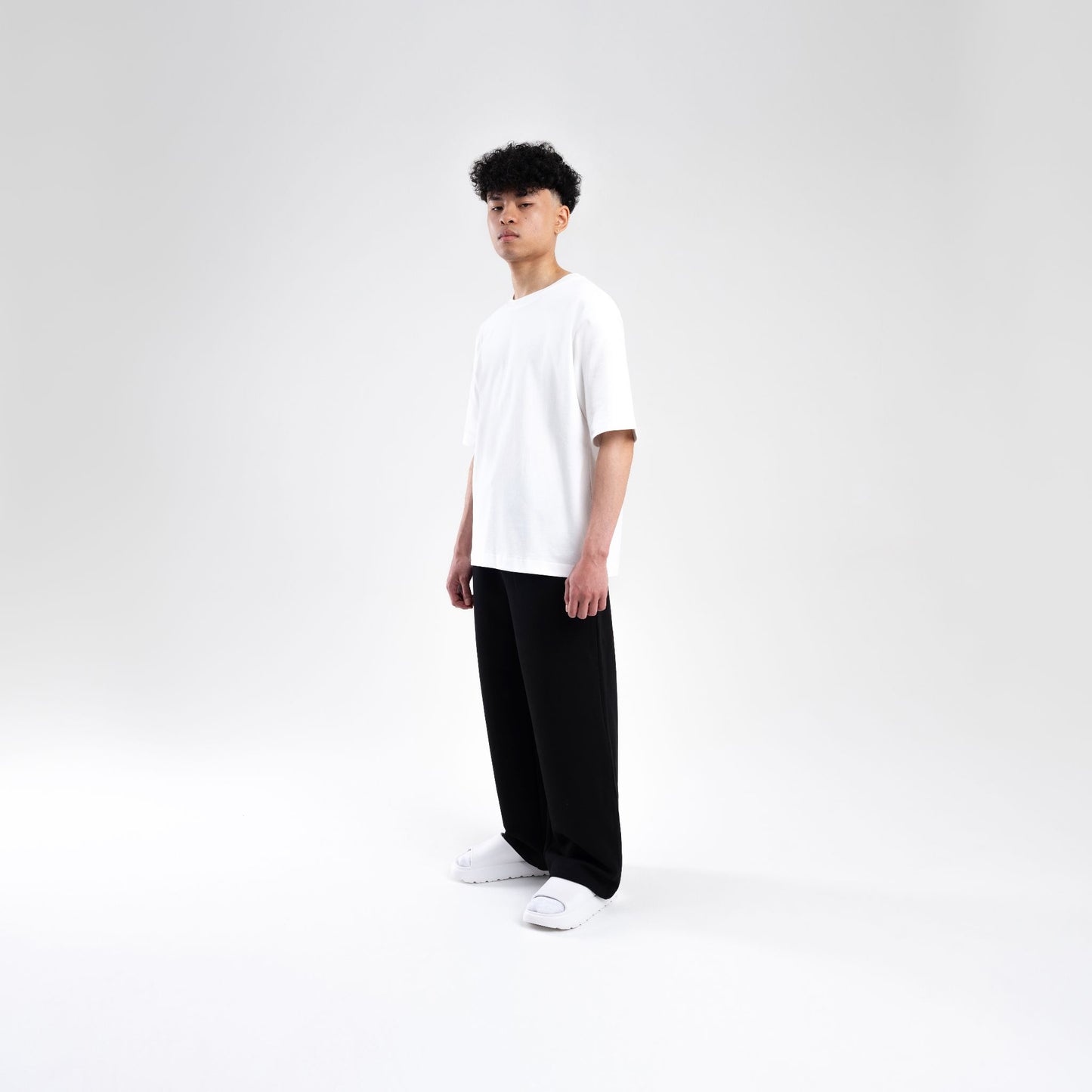 WHITE OVERSIZE HEAVWEIGHT T-SHIRT